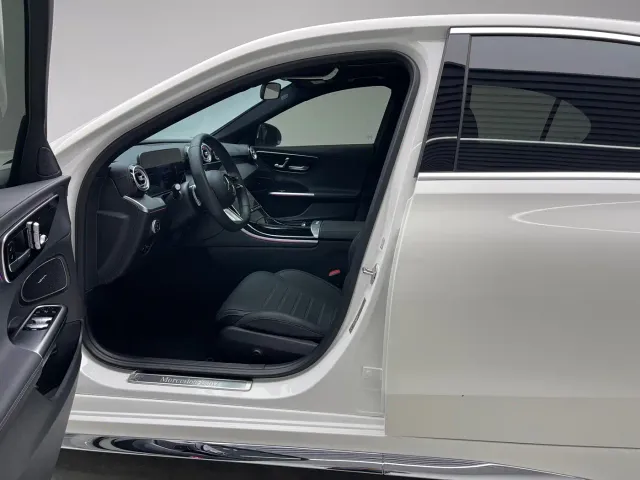 Mercedes-Benz C-Class — Фото автомобиля 16