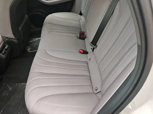 Roewe M7 DMH — Фото автомобиля 16