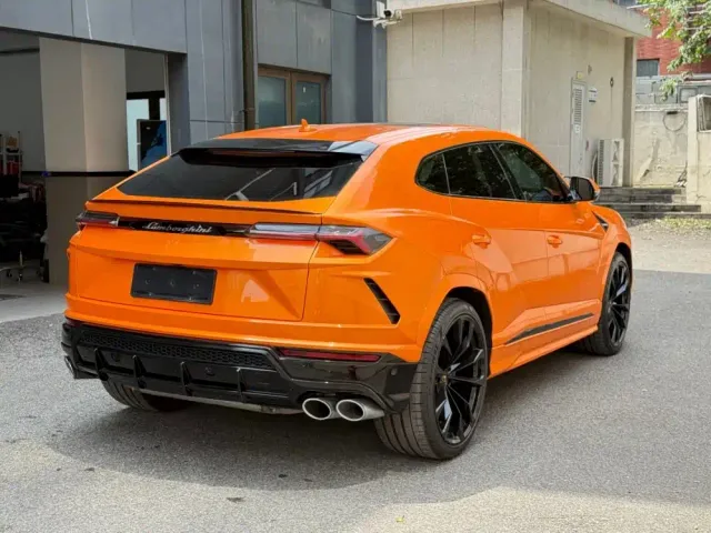 Lamborghini Urus — Фото автомобиля 30