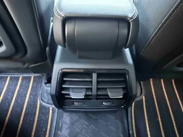 Audi Q3 — Фото автомобиля 16
