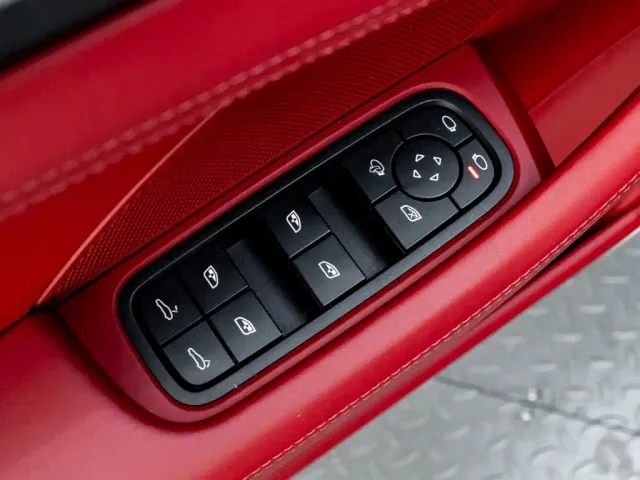 Porsche Panamera — Фото автомобиля 25