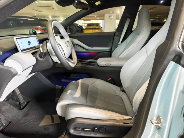 Nio ET5 Touring — Фото автомобиля 5