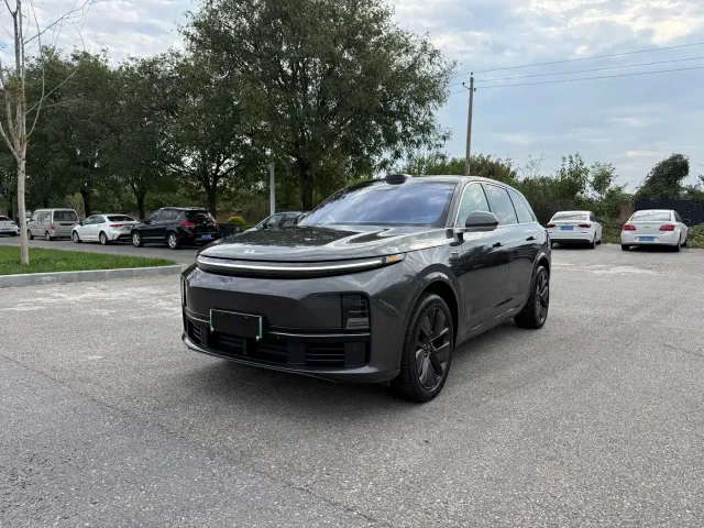 Фотография автомобиля — Li Auto L7