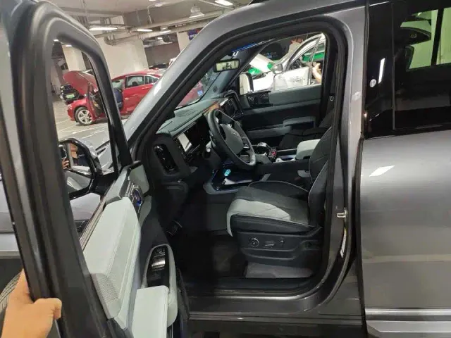 BYD FangChengBao Leopard 5 — Фото автомобиля 3