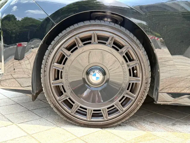 BMW 7 Series — Фото автомобиля 11