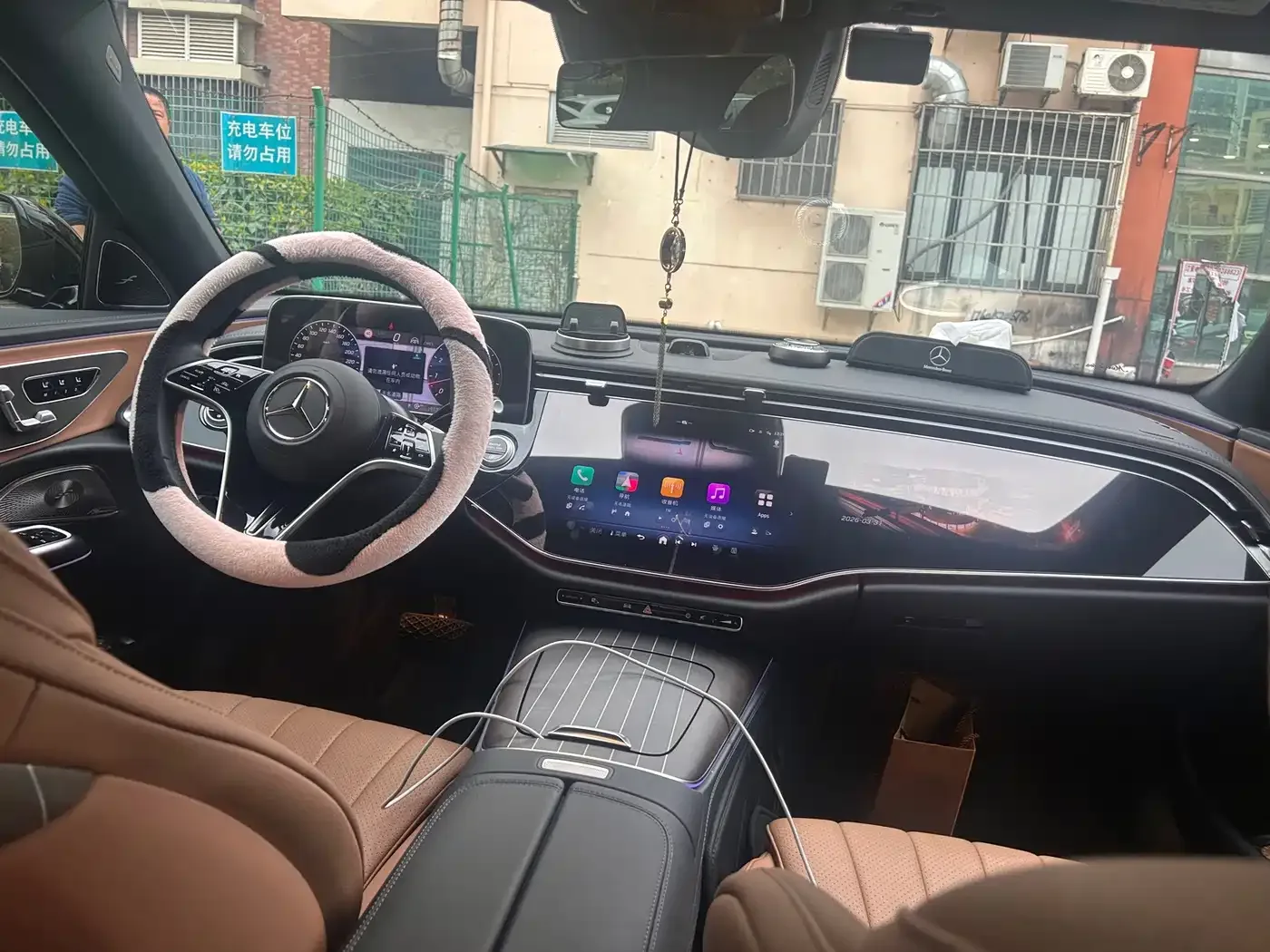Mercedes-Benz Mercedes-Benz E-Class — Фото автомобиля 11