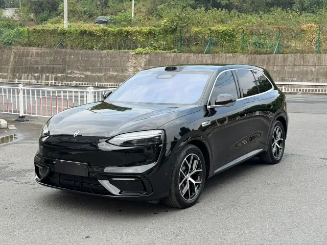 Фотография автомобиля — Aito M6