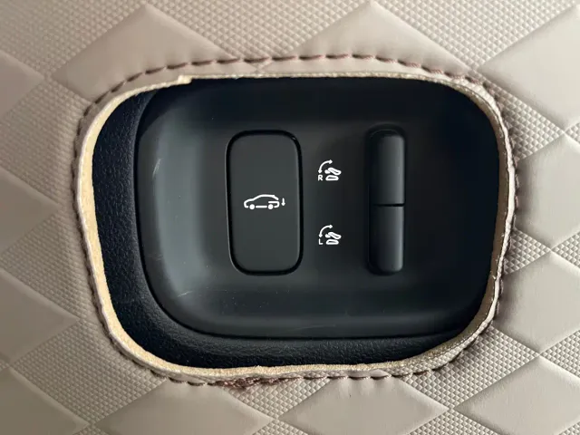 IM Motors LS8 — Фото автомобиля 21