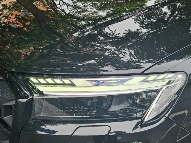 Audi SQ7 — Фото автомобиля 21