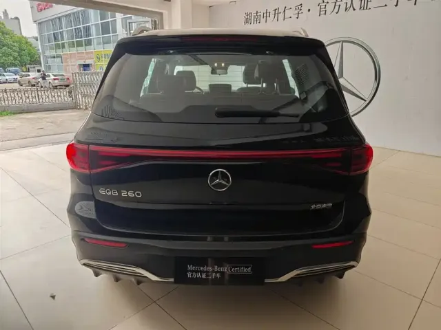 Mercedes-Benz EQB — Фото автомобиля 11