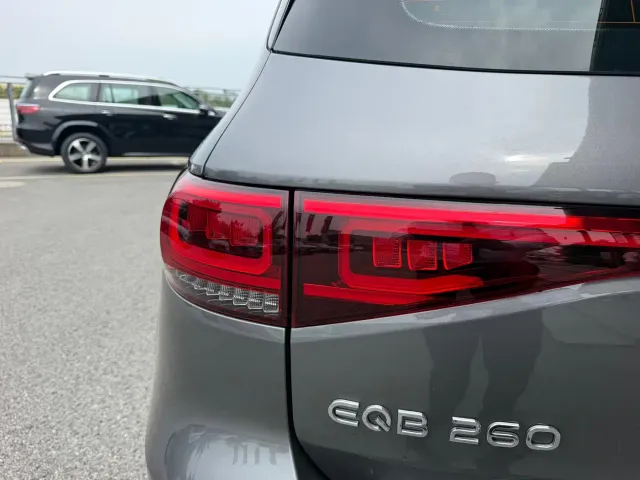 Mercedes-Benz EQB — Фото автомобиля 14
