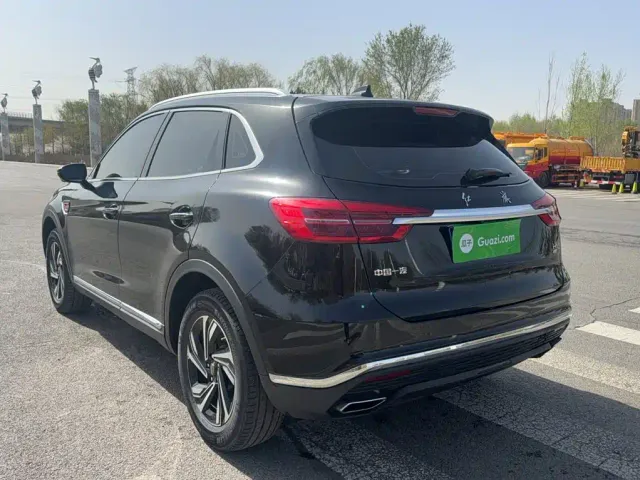 Hongqi HS5 — Фото автомобиля 22