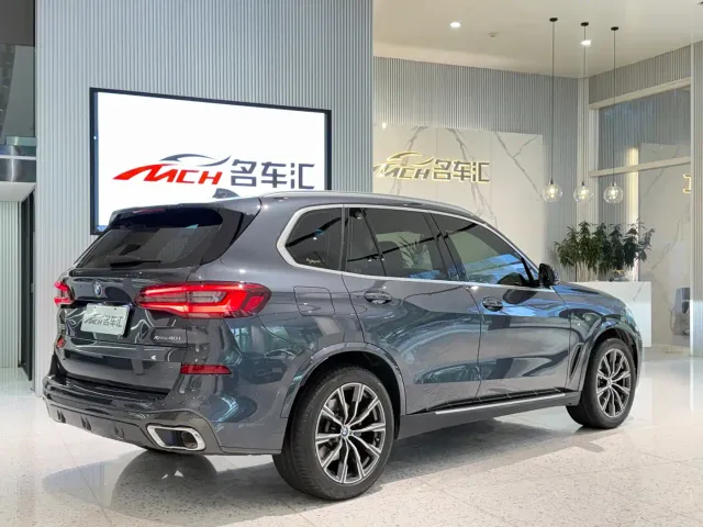 BMW X5 — Фото автомобиля 3