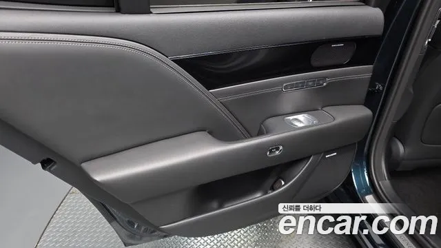 Genesis G90 Бензин 3.5 Turbo 2WD — Фото автомобиля 24