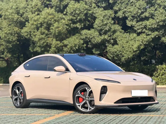 Nio ET5 — Фото автомобиля 6
