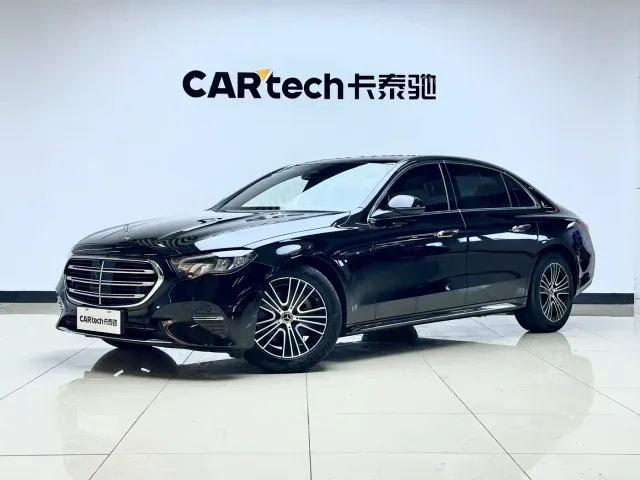 Mercedes-Benz E-Class — Фото автомобиля 3