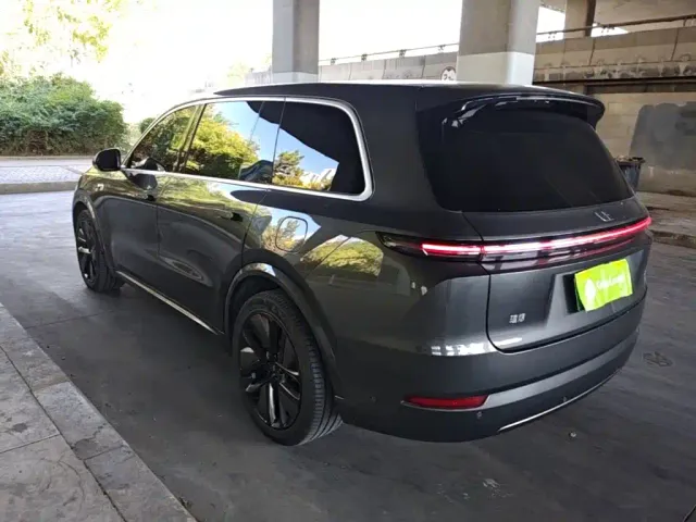 Li Auto L9 — Фото автомобиля 4