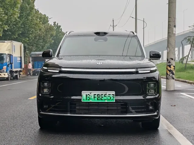 Leapmotor D Series — Фото автомобиля 2