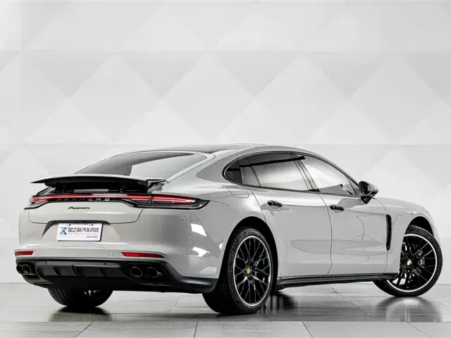 Porsche Panamera — Фото автомобиля 6