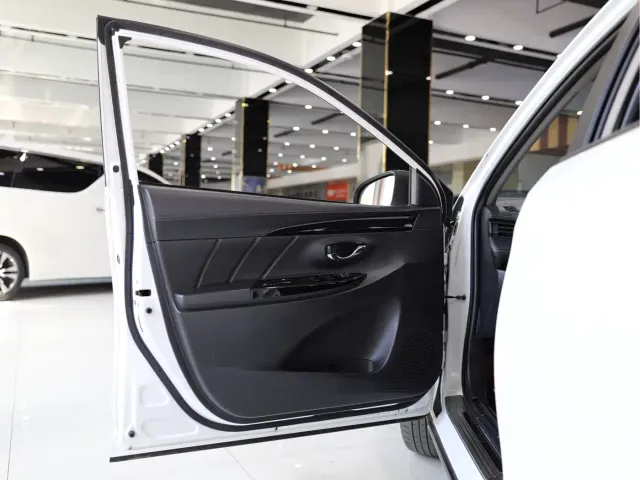 Toyota YARiS L Zhi Xuan — Фото автомобиля 5