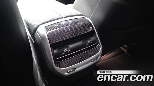 BMW 7-Series — Фото автомобиля 20