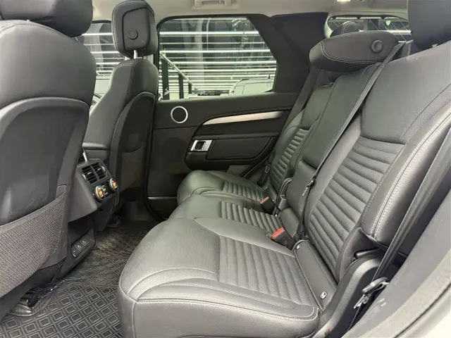 Land Rover Discovery — Фото автомобиля 7