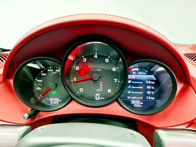 Porsche 718 — Фото автомобиля 9