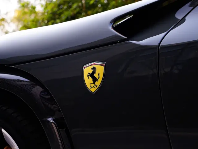 Ferrari Purosangue — Фото автомобиля 9