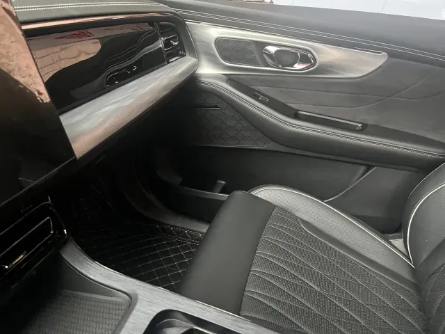 GAC Trumpchi GS8 — Фото автомобиля 16