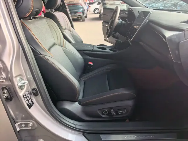 Toyota Avalon — Фото автомобиля 4
