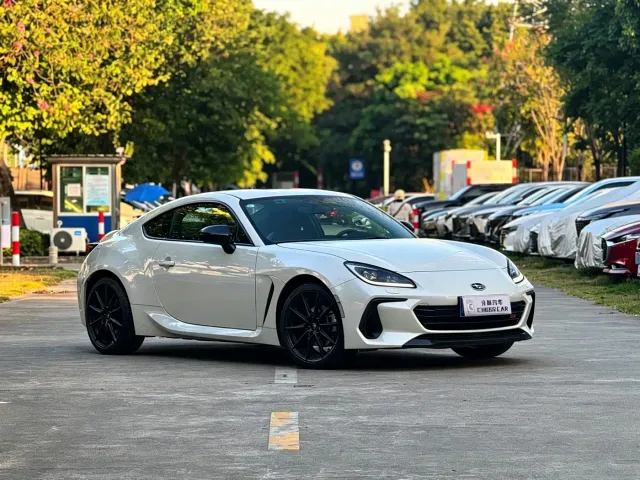 Subaru BRZ — Фото автомобиля 3