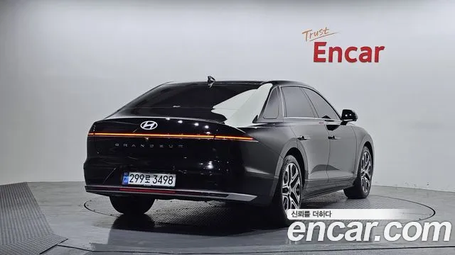 Hyundai Grandeur Grandeur (GN7) 2.5 Бензин 2WD — Фото автомобиля 2