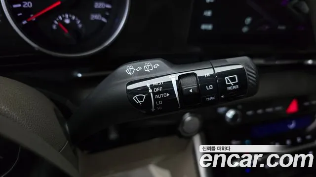Kia Carnival Generation 4 — Фото автомобиля 17