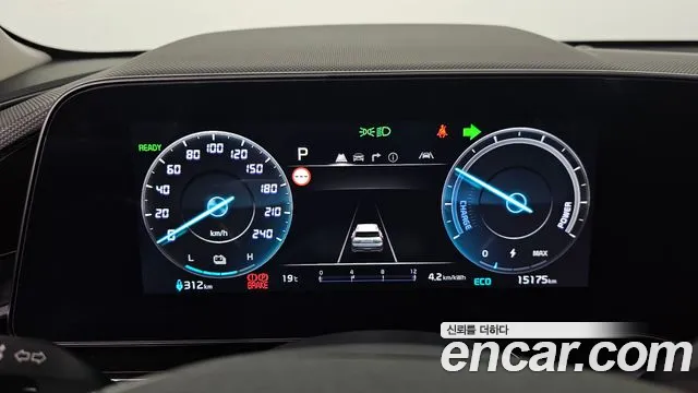 Kia Niro New — Фото автомобиля 11
