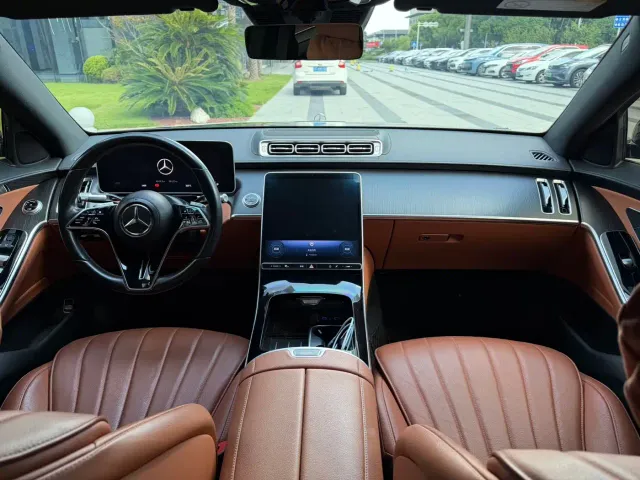 Mercedes-Benz S-Class — Фото автомобиля 17
