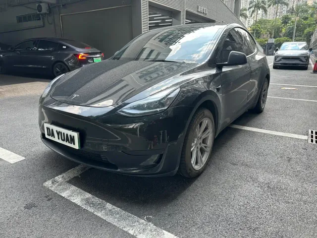 Фотография автомобиля — Tesla Model Y