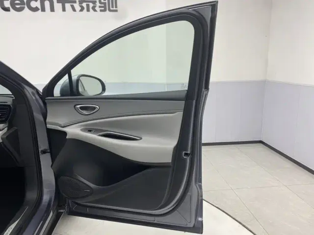 BYD Sealion 06 — Фото автомобиля 26
