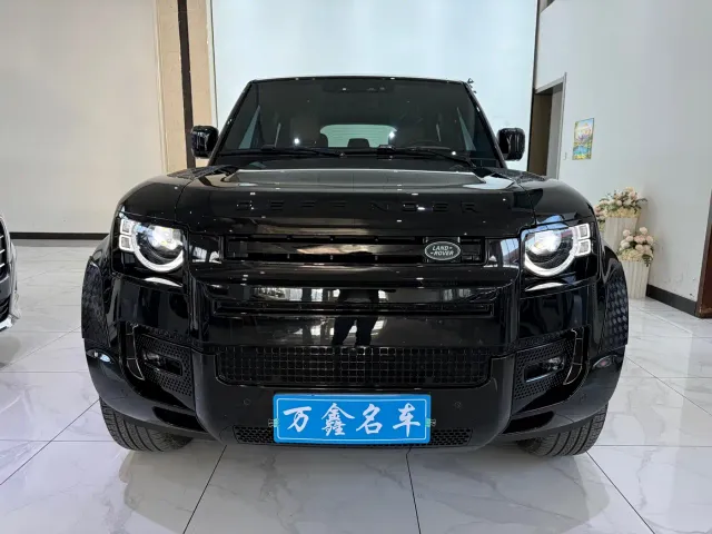 Land Rover Defender — Фото автомобиля 3