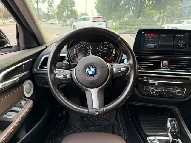 BMW 1 Series — Фото автомобиля 14