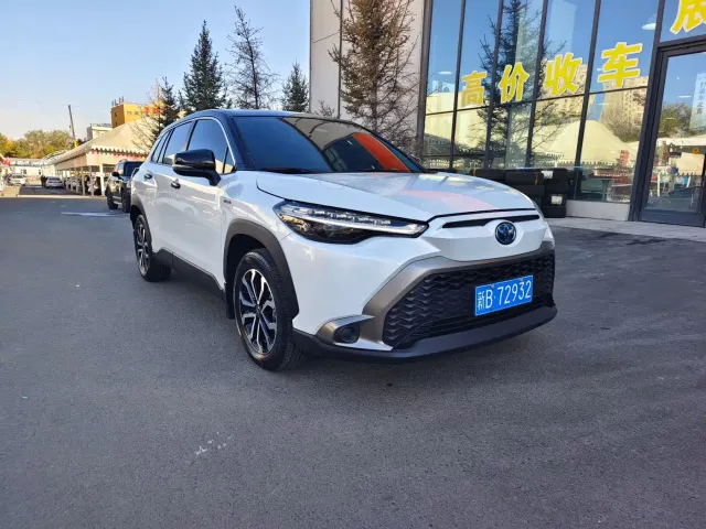 Фотография автомобиля — Toyota Frontlander