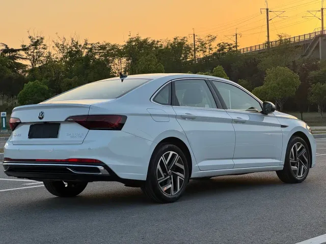 Volkswagen Sagitar — Фото автомобиля 7