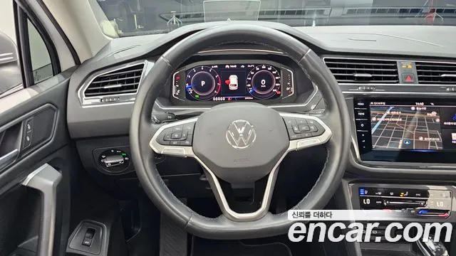 Volkswagen Tiguan — Фото автомобиля 14