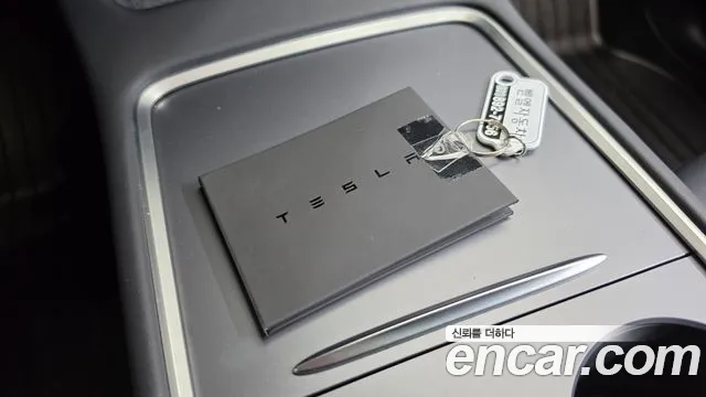 Tesla Model Y — Фото автомобиля 19