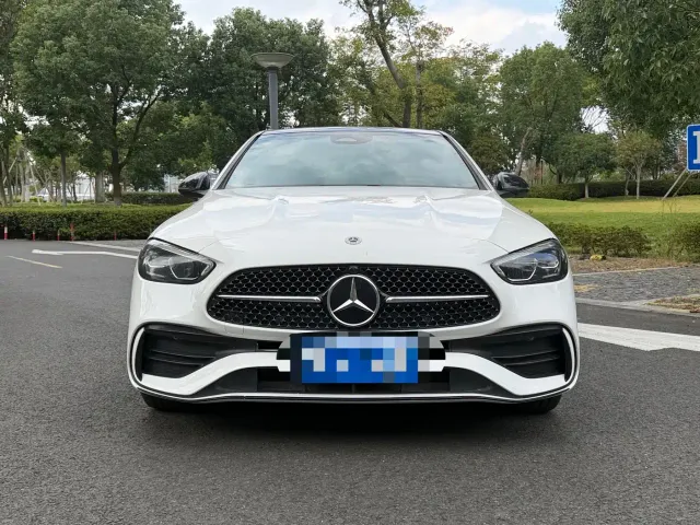 Mercedes-Benz C-Class — Фото автомобиля 2