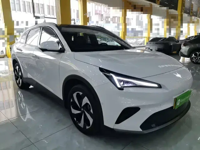 Arcfox Alpha T5 — Фото автомобиля 3