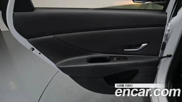 Hyundai Avante CN7 — Фото автомобиля 14