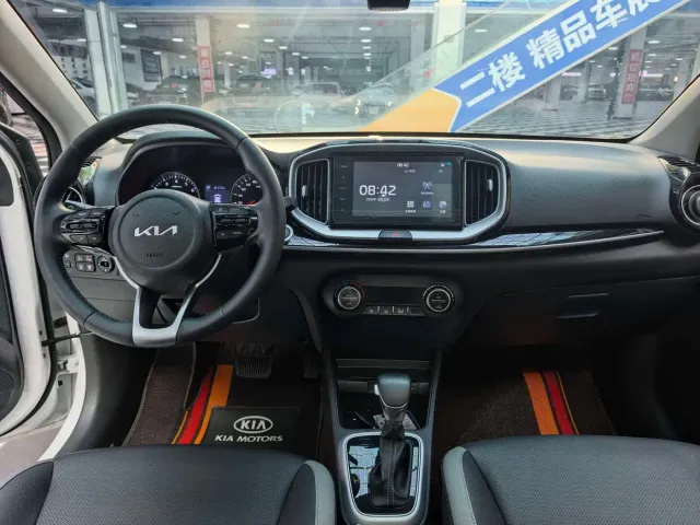 Kia KX1 — Фото автомобиля 11