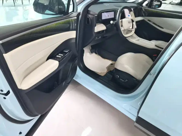 Geely Galaxy L7 — Фото автомобиля 15
