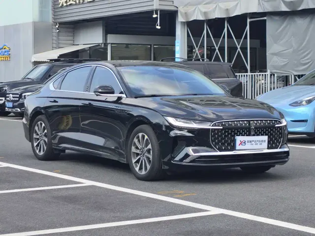Lincoln Z — Фото автомобиля 3
