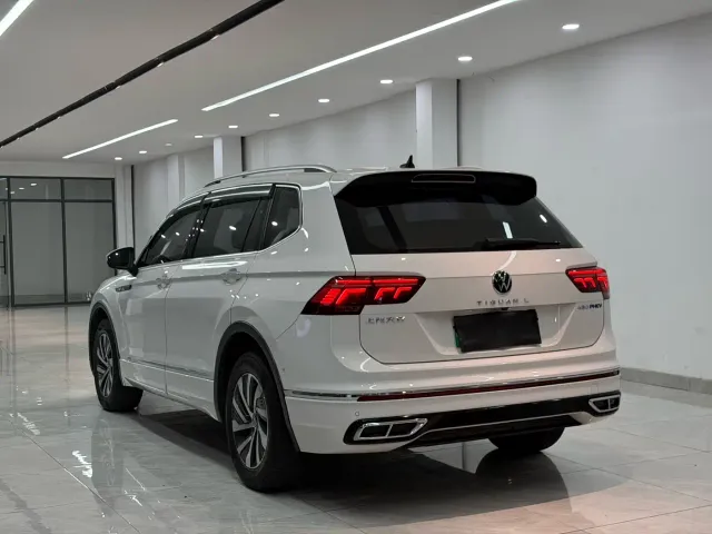 Volkswagen Tiguan L PHEV — Фото автомобиля 20